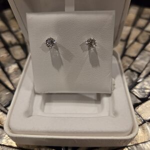 Genuine 1 Carat Diamond Solitaire Stud Earings Set In 14K White Gold